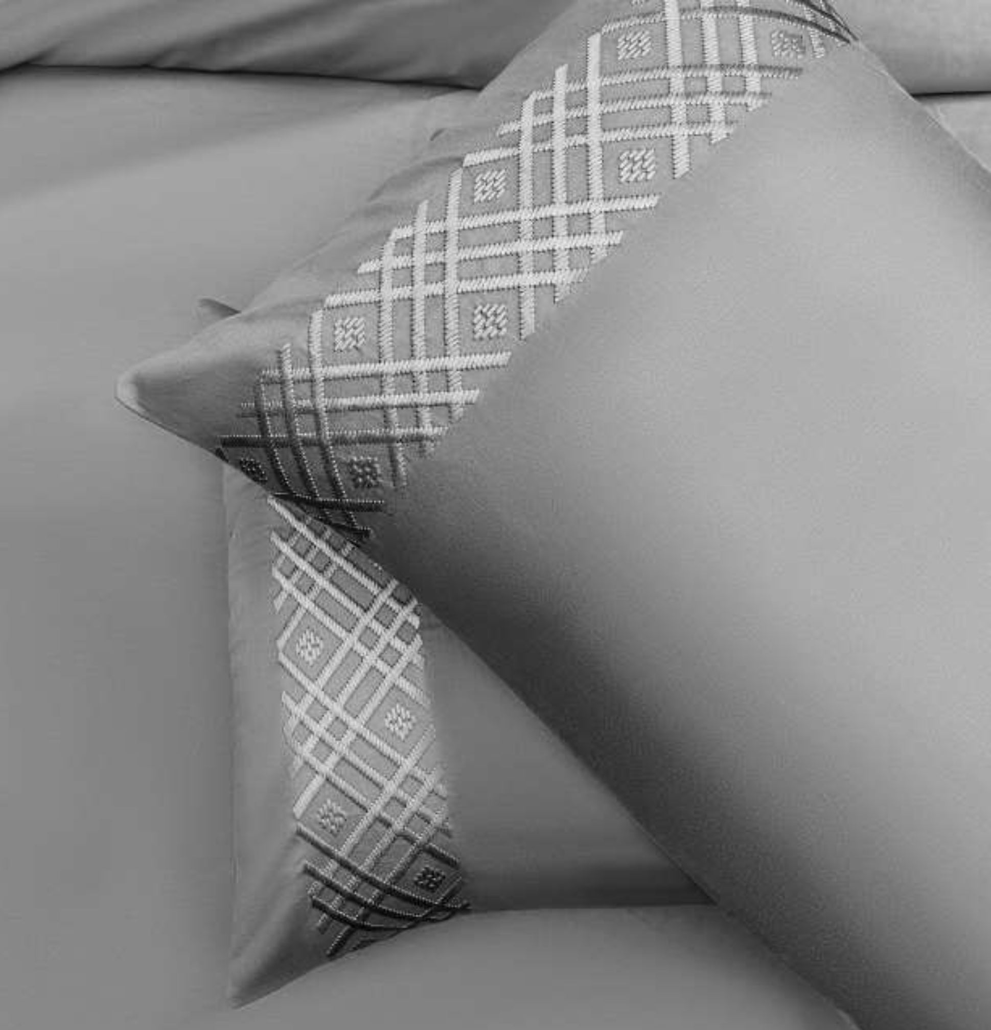 100% Cotton Urban Designer Embroidered 400 TC King Size Double Bedsheet - 275 X 275 CM with 2 Pillow Covers - 3 Pcs Set