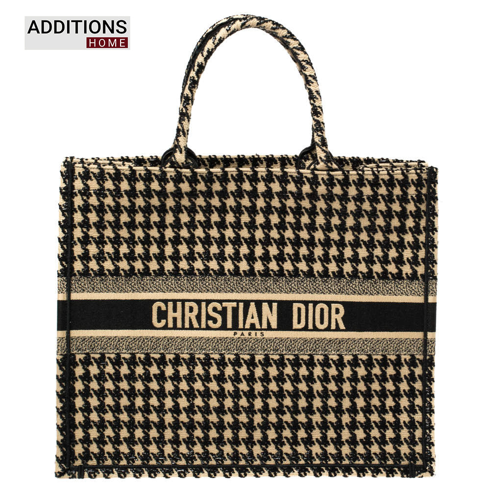 Stylish and Trendy Luxury Premium Tote Bag .(16 inch x 7 inch x 12.5 inch)