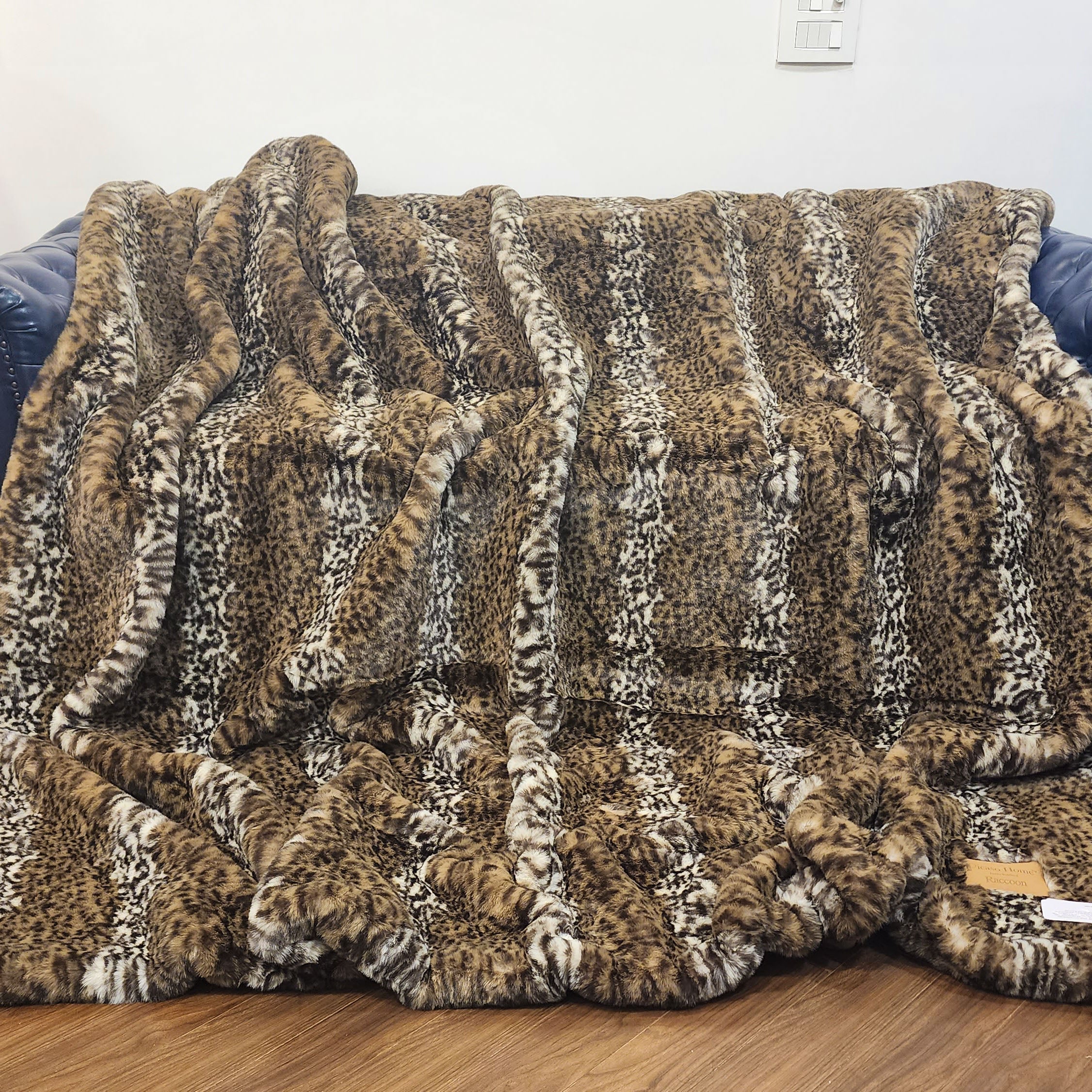 Luxury Animal Soft Fur Blanket, 230x270CM.