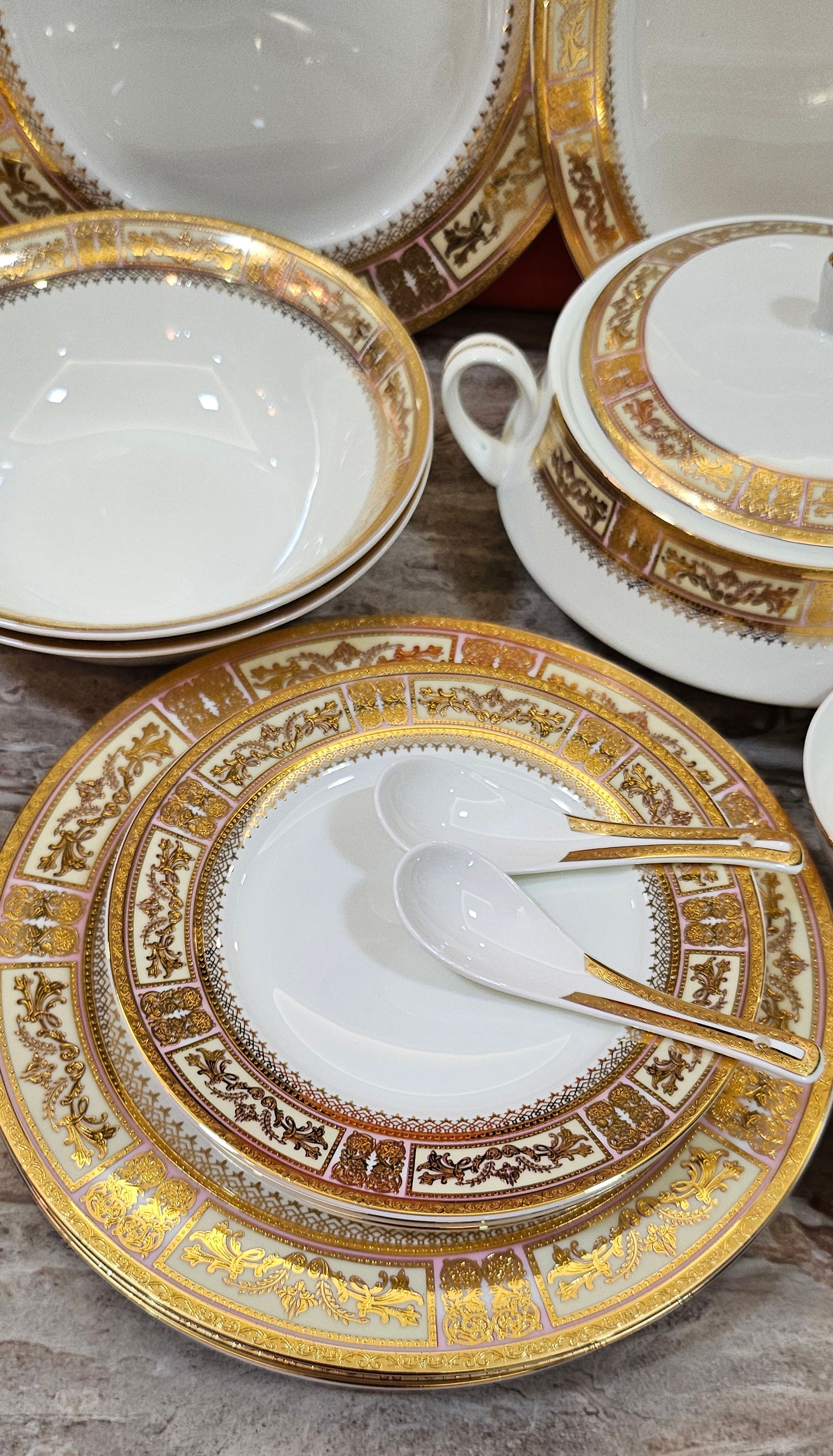 Fine Bone China Set 24K Real Gold Plated 35 PCS.