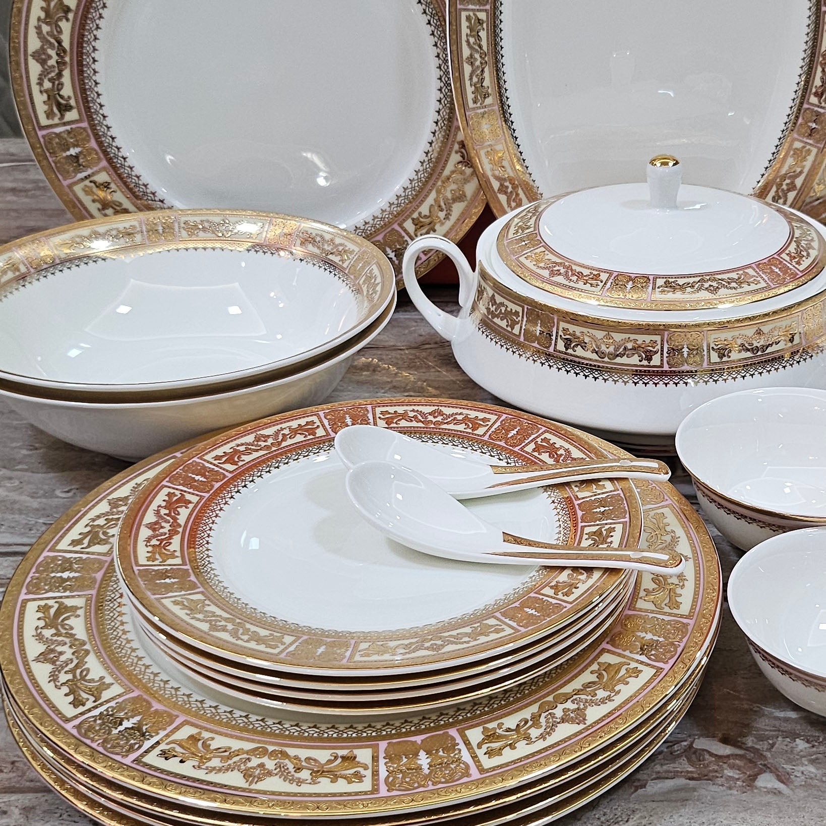 Fine Bone China Set 24K Real Gold Plated 35 PCS.