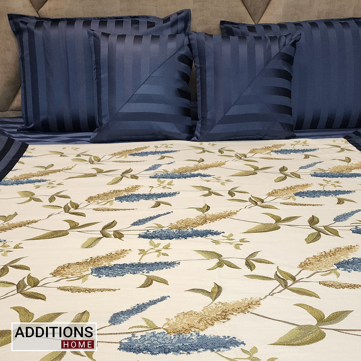 Intricately Embroidered Bedcover, Dressed With Satin Borders To Make Your Room Look Royal (King Size) Set of 5