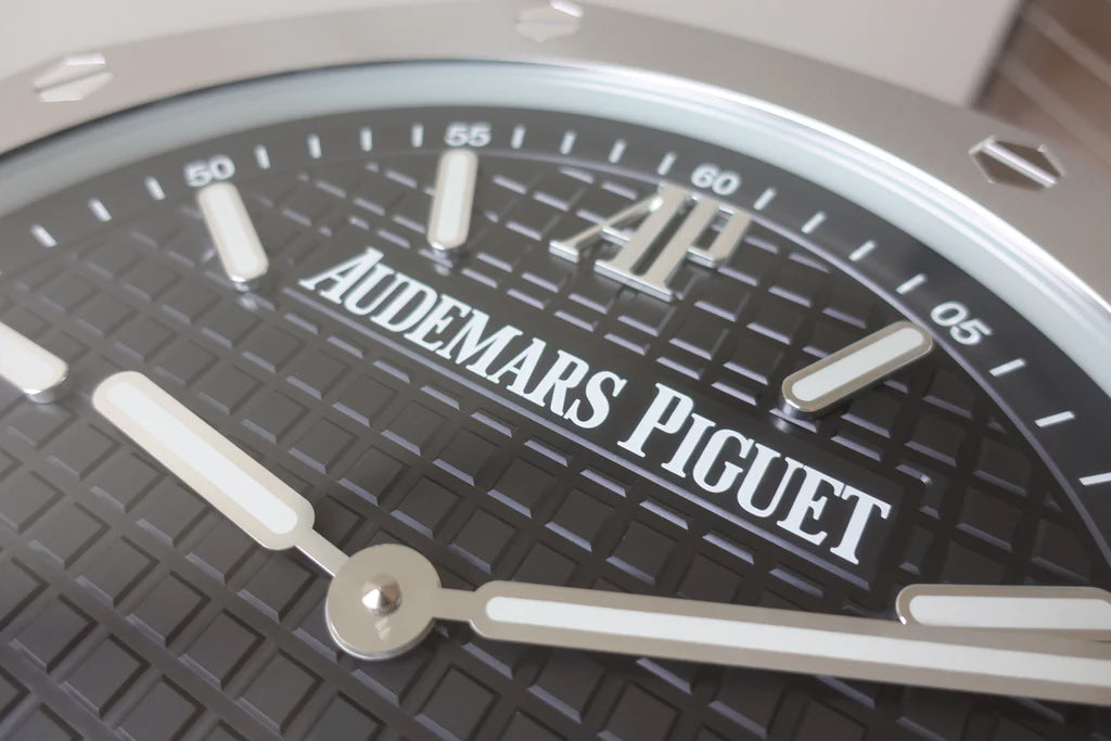 Luxury Stainless Steel Metal Wall Clock For Royal Home & Bunglows, Wall Clock, Wall Watch. Diameter - 35 cm