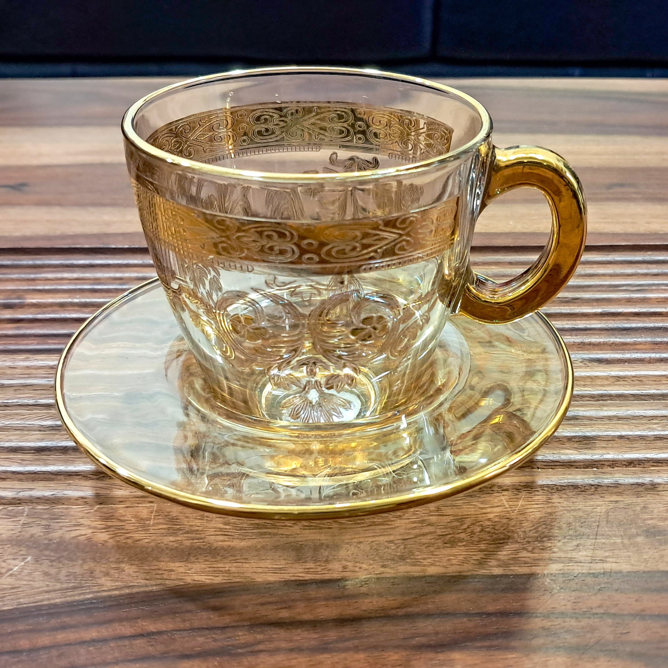 Elegant Gold Cup and Plate Set of 6 (limited edition)