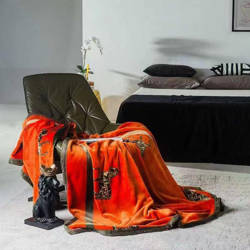Luxury Designer Full Reversible Blanket Perfect For Grandeur Home Décor