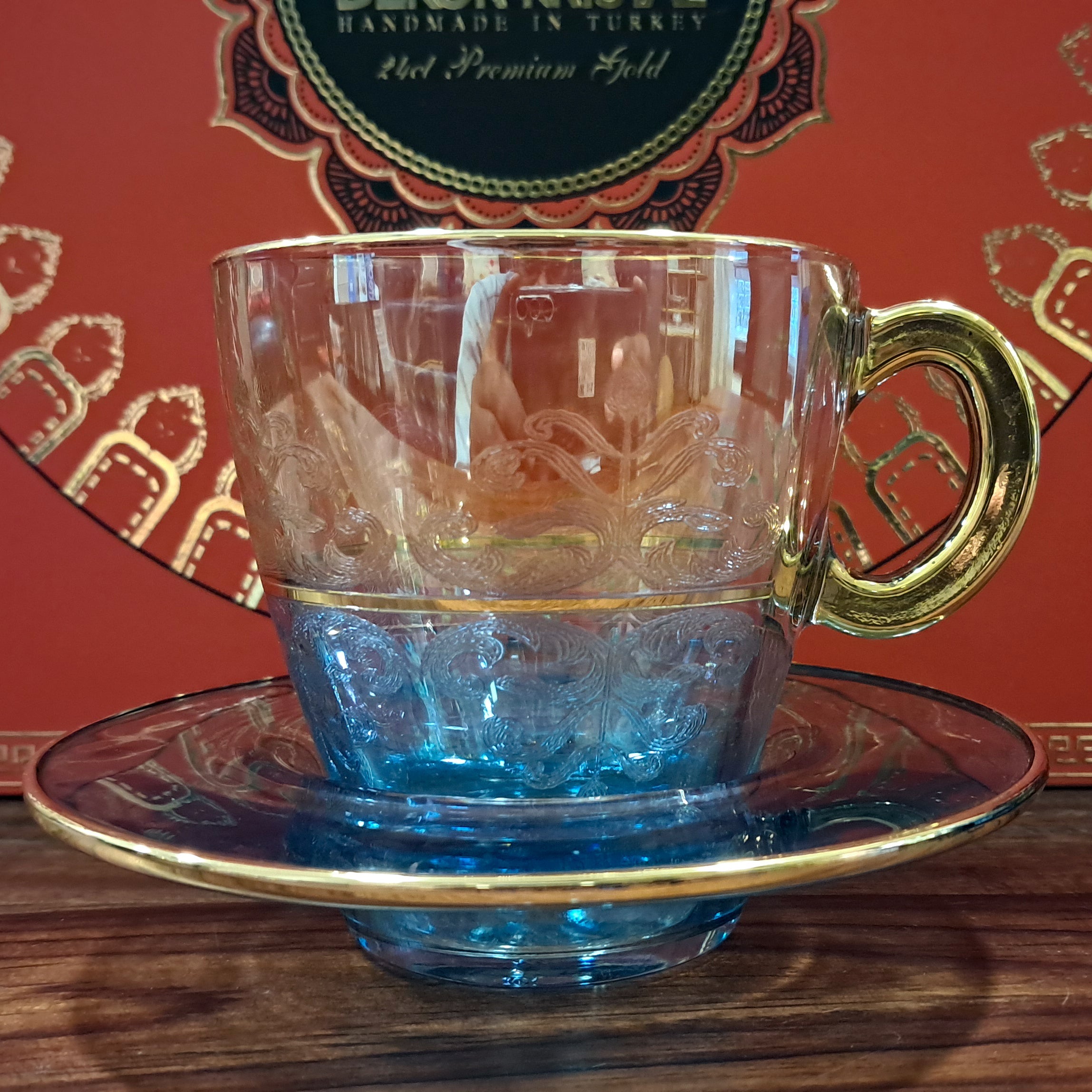 Elegant Gold Cup and Plate Set of 6 (limited edition)