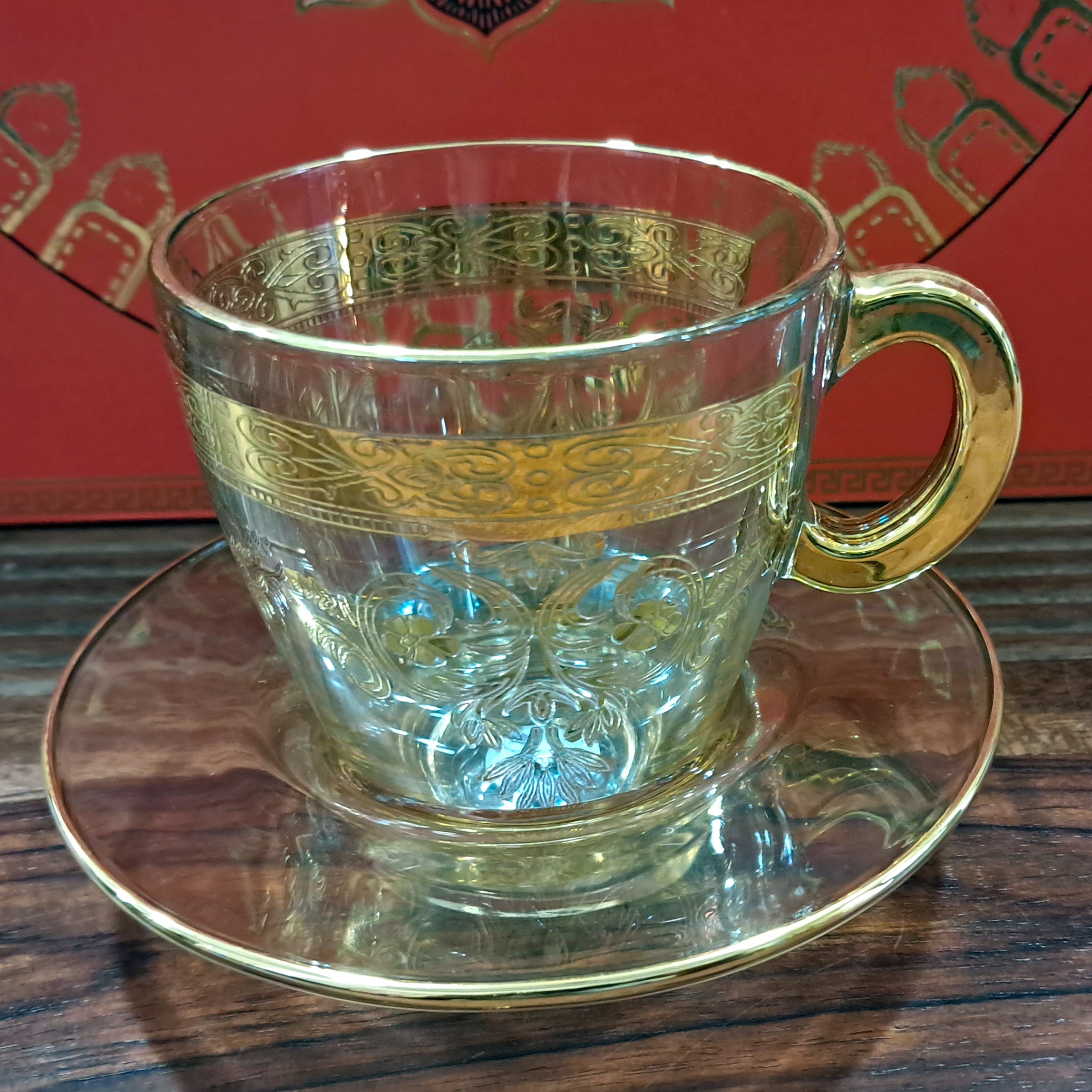 Elegant Gold Cup and Plate Set of 6 (limited edition)