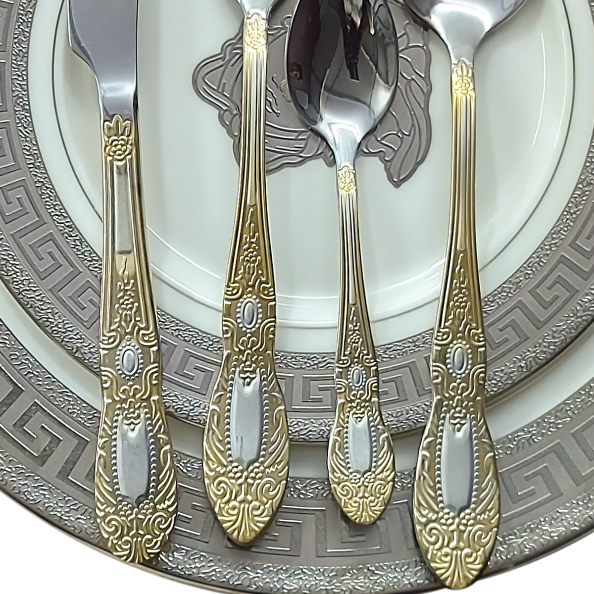 24pcs Luxury Chrome Plated Classic Cutlery Set Dinner Spoon Knives Fork Set Stainless Steel Tableware Dinner Set with Leather Gift Box Silver Gold