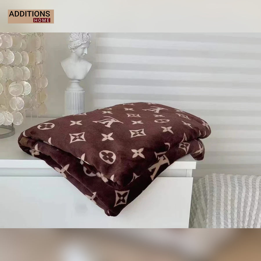 All Seasons Luxury Designer Fur Blanket Perfect For Grandeur Home Décor