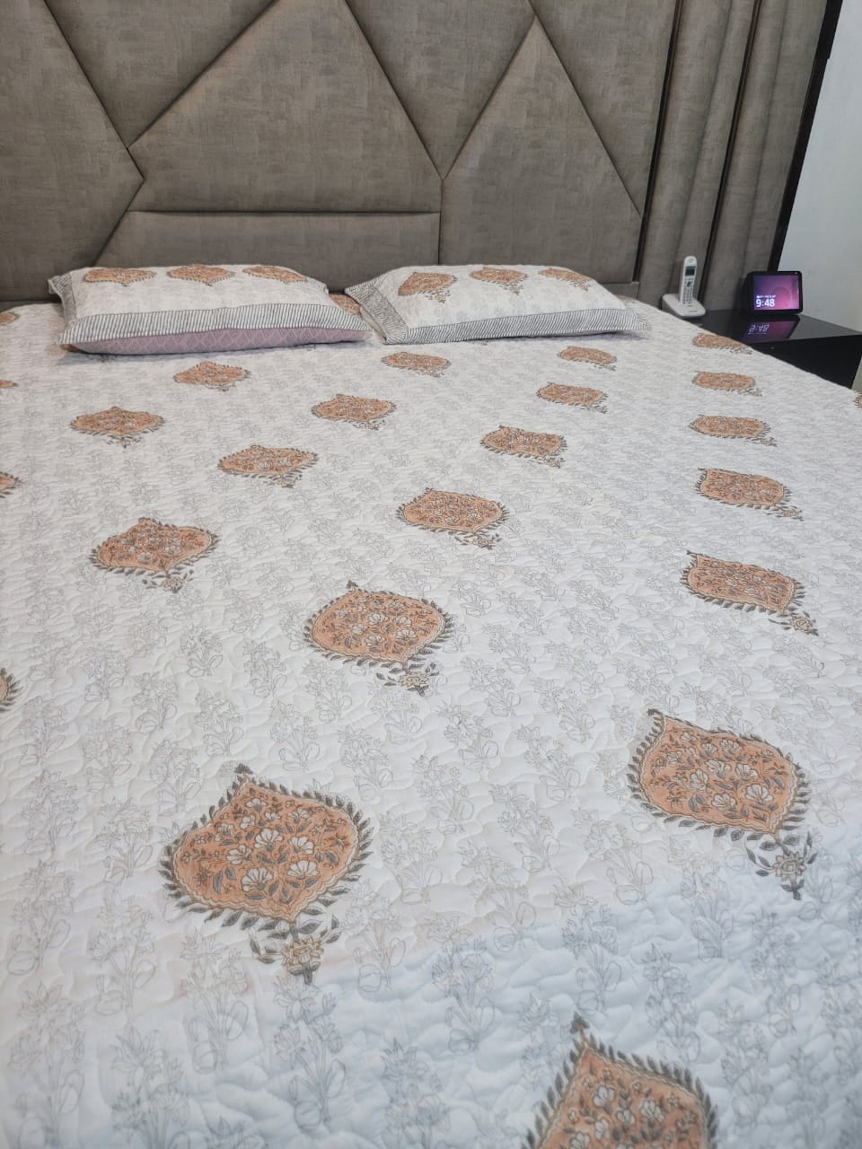 Quilted Bedspread/Coverlet/Bed Cover with 2 Pillow Covers (King Size: 90x108 Inch)
