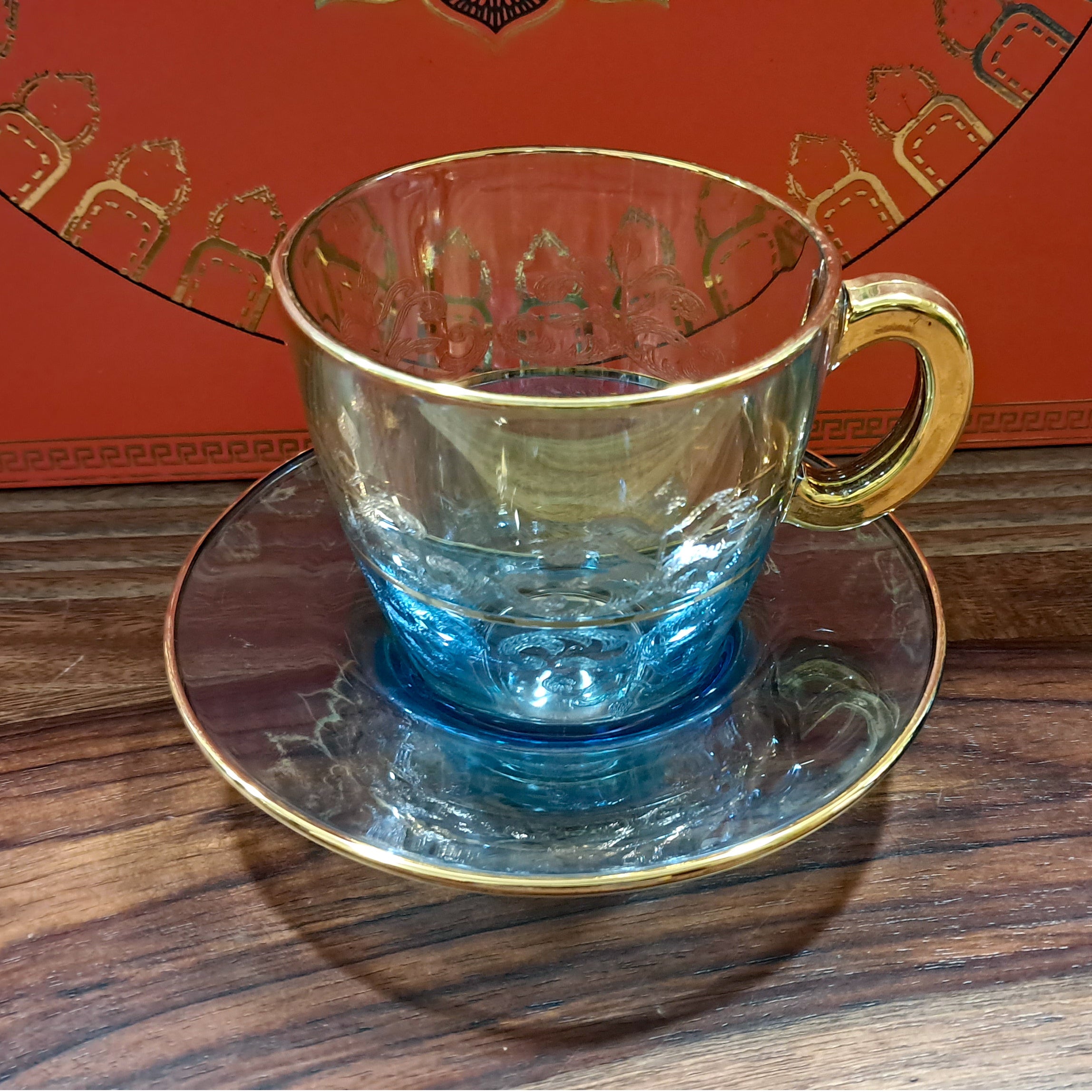 Elegant Gold Cup and Plate Set of 6 (limited edition)