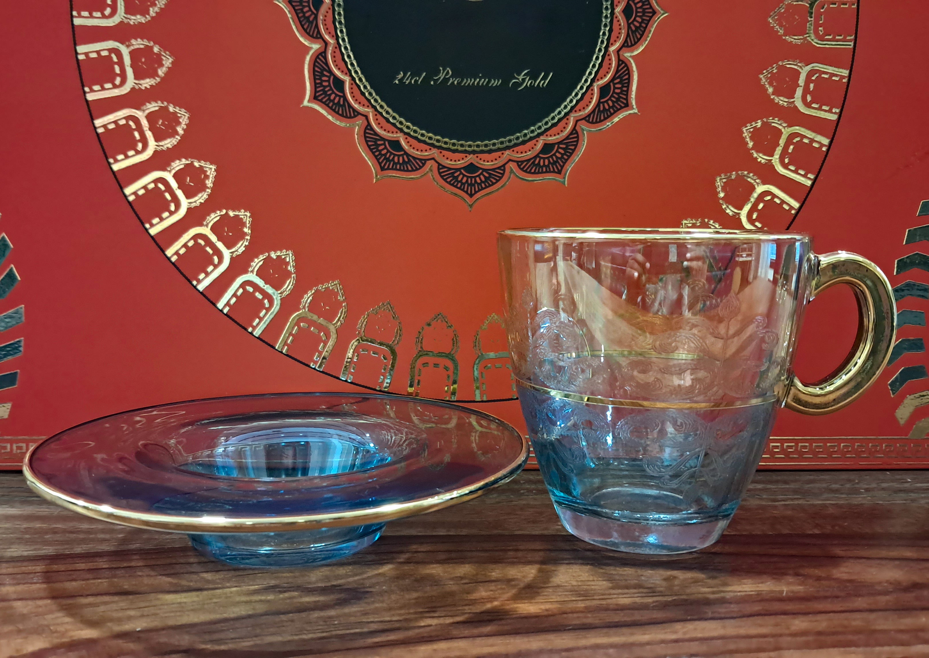 Elegant Gold Cup and Plate Set of 6 (limited edition)