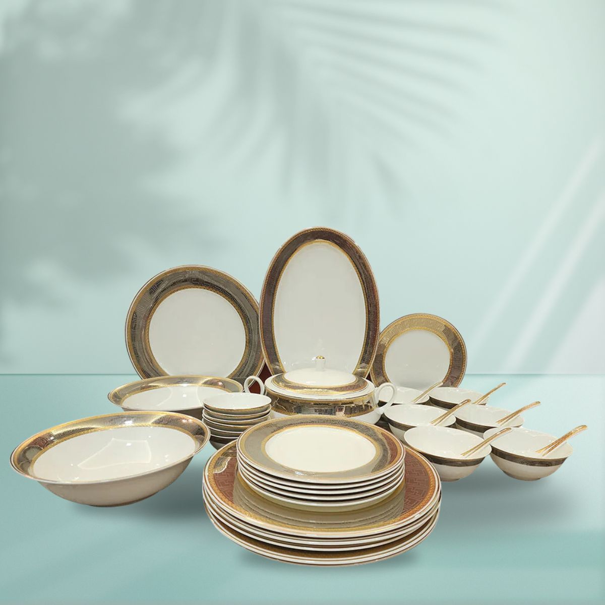 Fine Bone China Dinner Set 24k" Gold Plated 35 PCS.