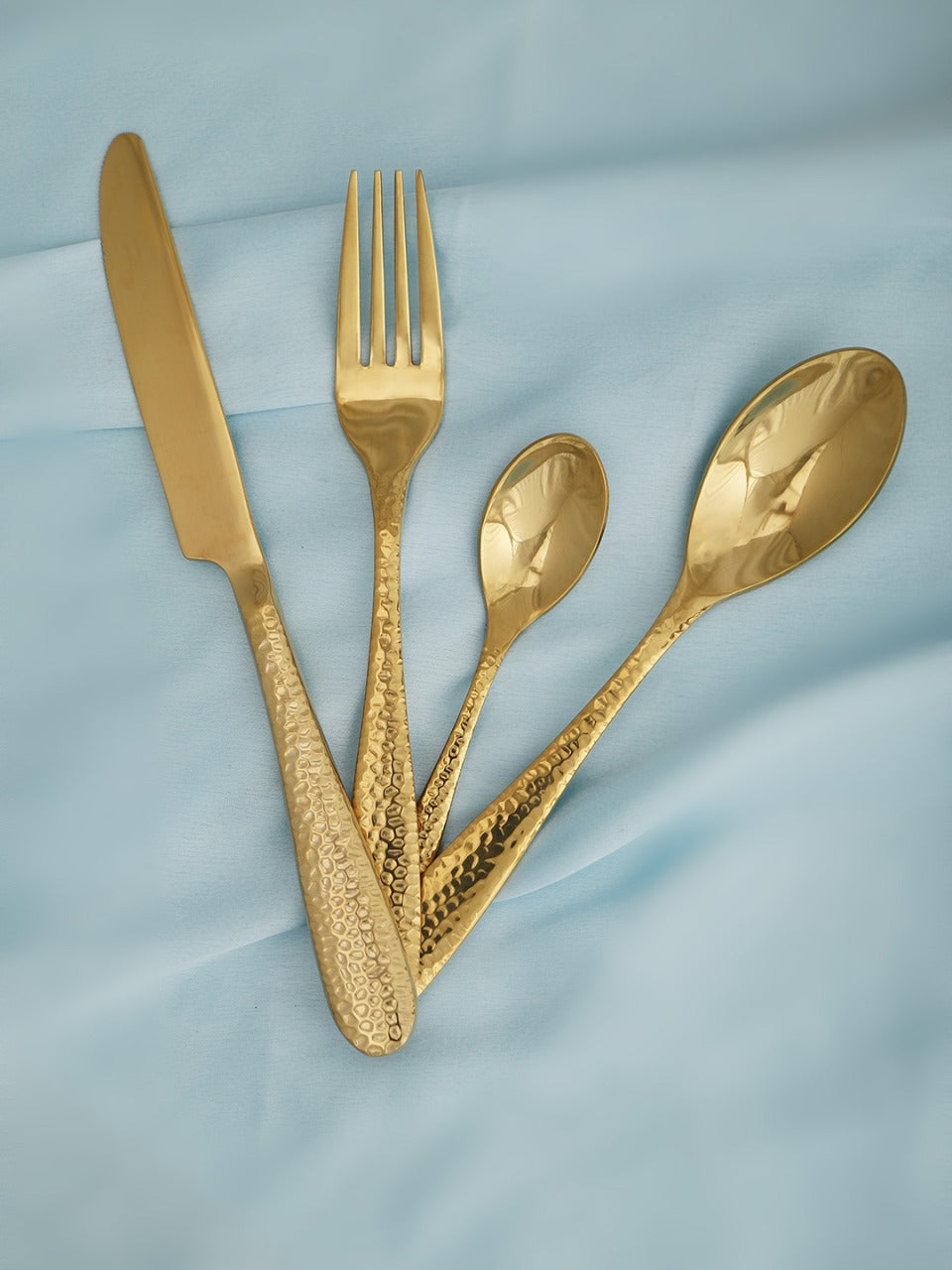 24pcs Luxury Chrome Plated Classic Cutlery Set Dinner Spoon Knives Fork Set Stainless Steel Tableware Dinner Set with Black Gift Box Gold Pleated