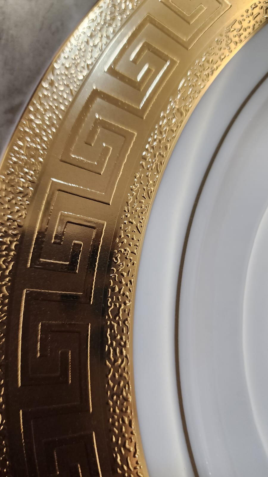 Fine Bone China Dinner Set 24K Real Gold Plated 35 PCS.