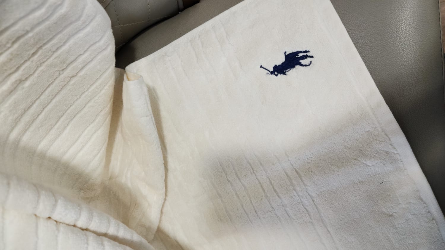 100% Organic Cotton 500 GSM Highly Absorbent Towels with Hanging Loop (Set of 3 )