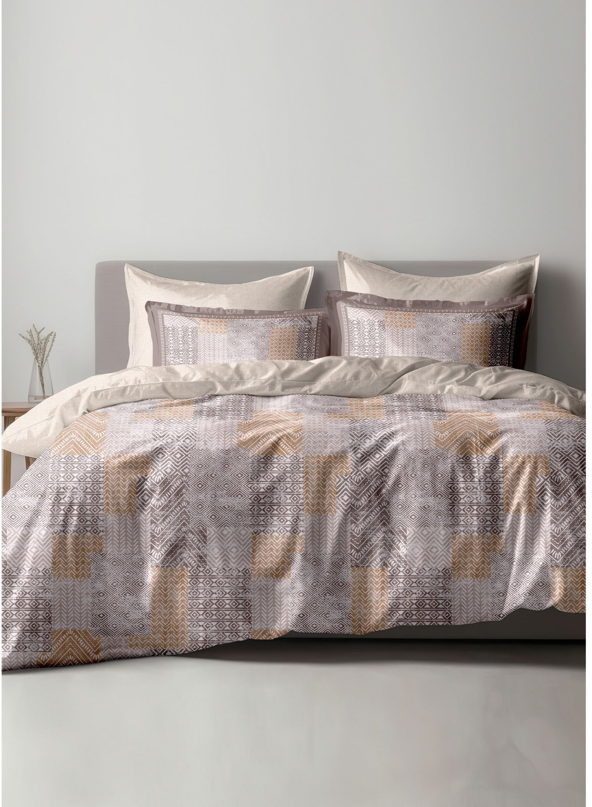 Spread Spian 220 TC Micro Fibre Super King Size Bedsheet - 108" X 108"