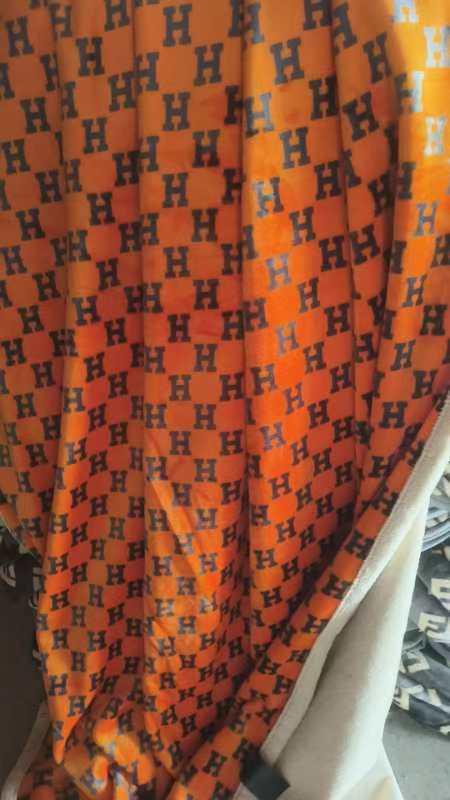 New Winter Mink Warm Blanket with Sherpa Back Double Bed 220 x 240 Cms