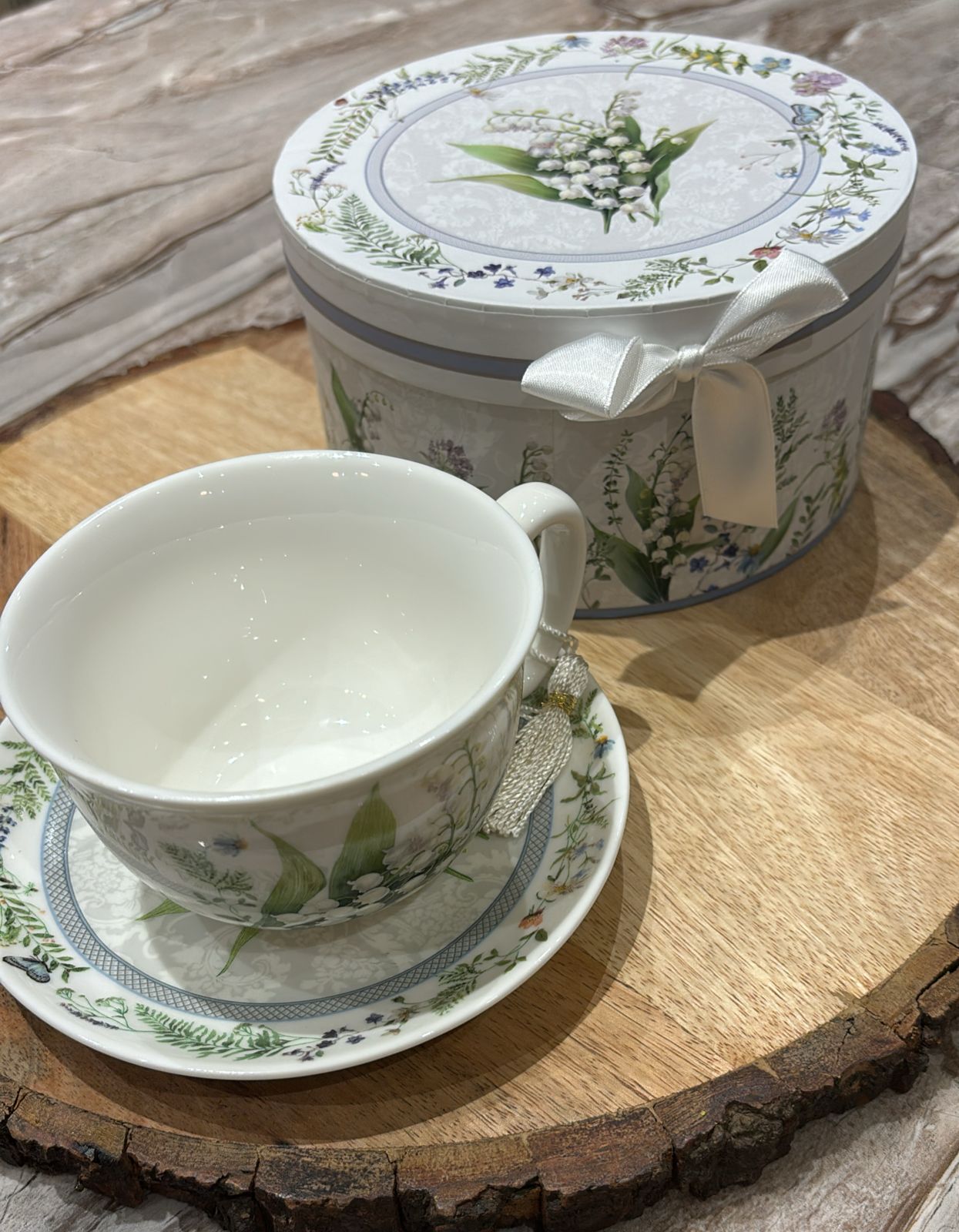 Luxury printed Fine English Bone China Cup & Saucer with Gift Box (Set of 6 PC)