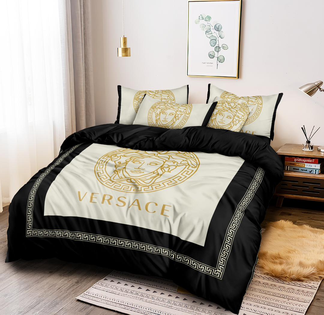 Winter Quilt with Matching Velveteen Bedsheet and 2 Pillow Covers