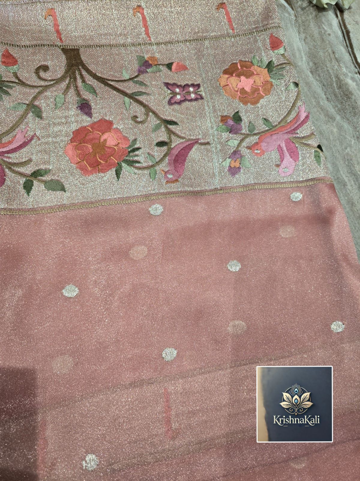 PURE ZARI TISSUE SAREE..WOVEN PALLU AND BORDER..ELEGANT FABRIC