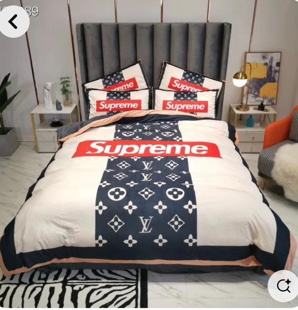 New 100% Comfortable 220 TC King Size Double Bedsheet Digital Print - 275 X 275 CM with 2 Pillow Covers - 3 Pcs Set