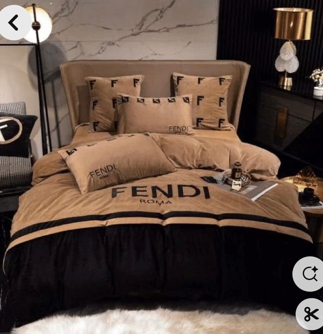 New 100% Comfortable 220 TC King Size Double Bedsheet Digital Print - 275 X 275 CM with 2 Pillow Covers - 3 Pcs Set