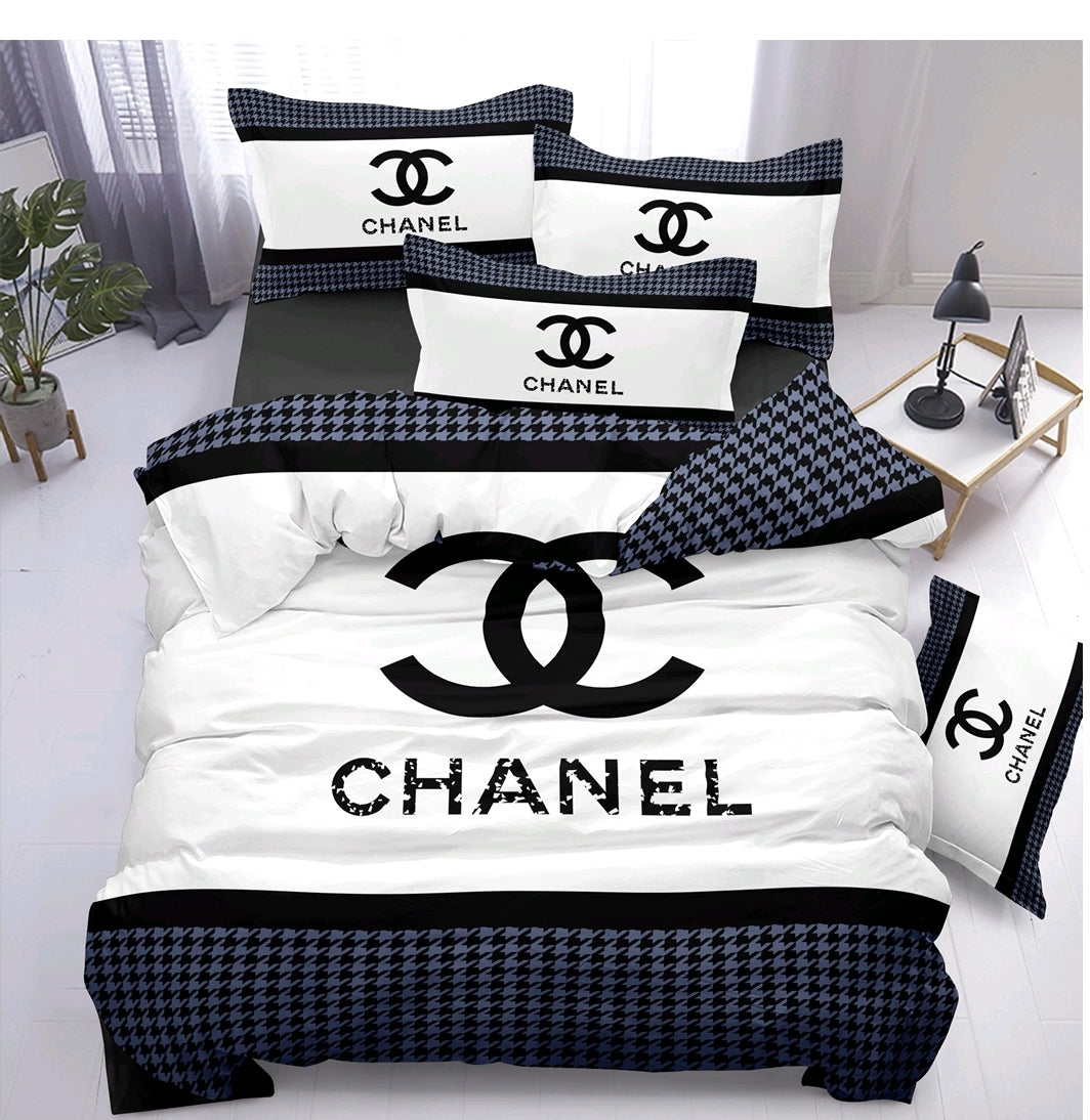 100% Comfortable 220 TC King Size Double Bedsheet Digital Print - 275 X 275 CM with 2 Pillow Covers - 3 Pcs Set