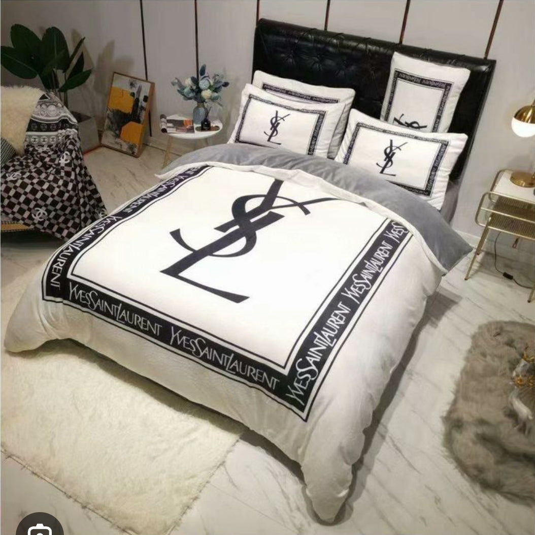 New 100% Comfortable 220 TC King Size Double Bedsheet Digital Print - 275 X 275 CM with 2 Pillow Covers - 3 Pcs Set