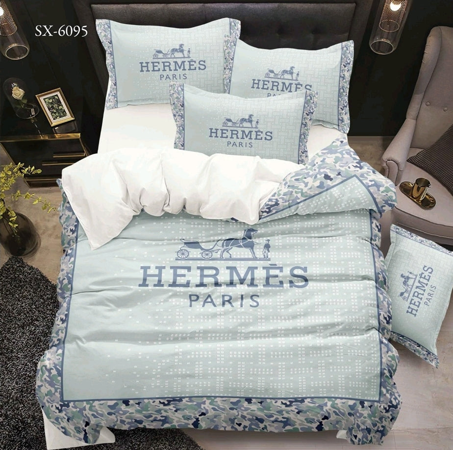 New 4 PCS Comforter With Matching King Size Double Bedsheet - 275 X 275 CM with 2 Pillow Covers