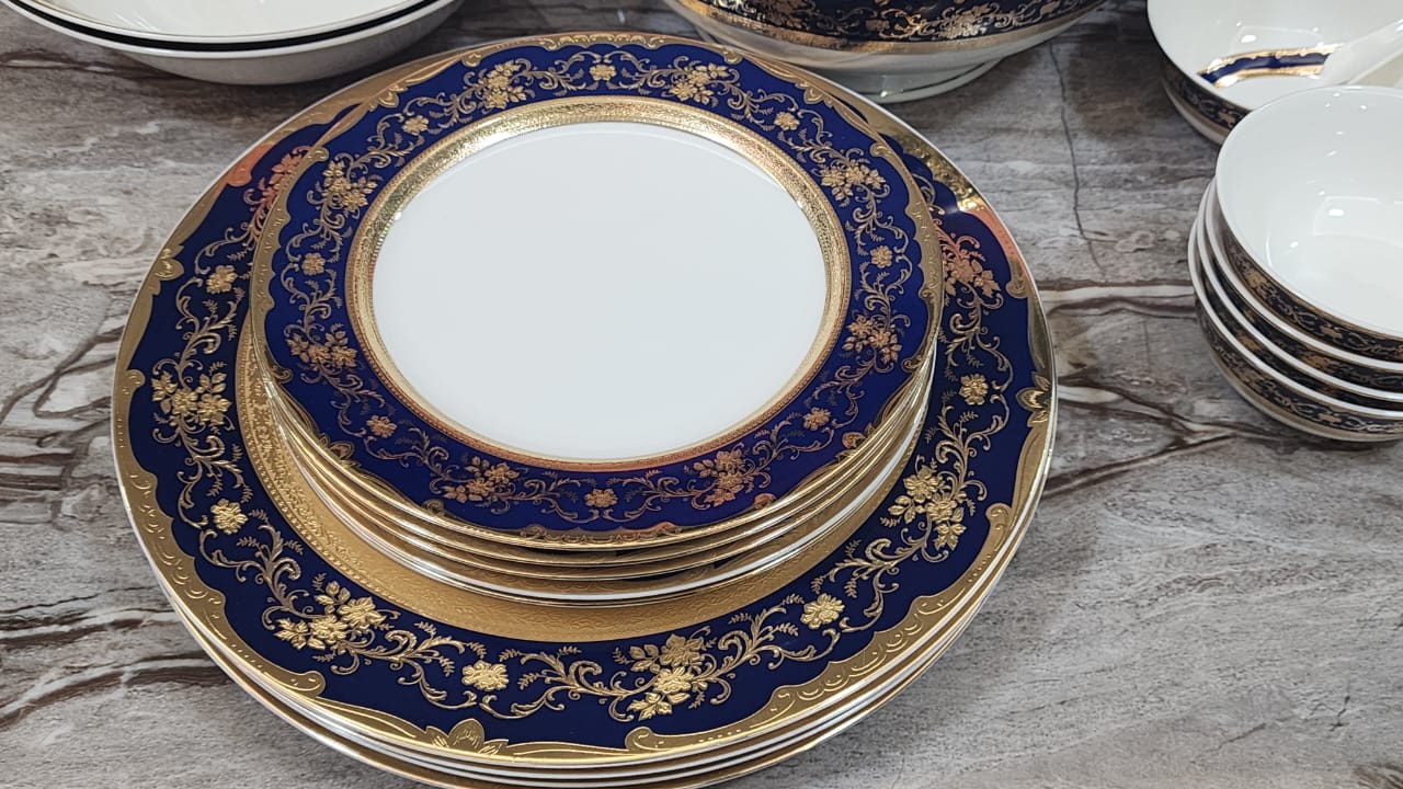 Fine Bone China Dinner Set 24k" Gold Plated 35 PCS.