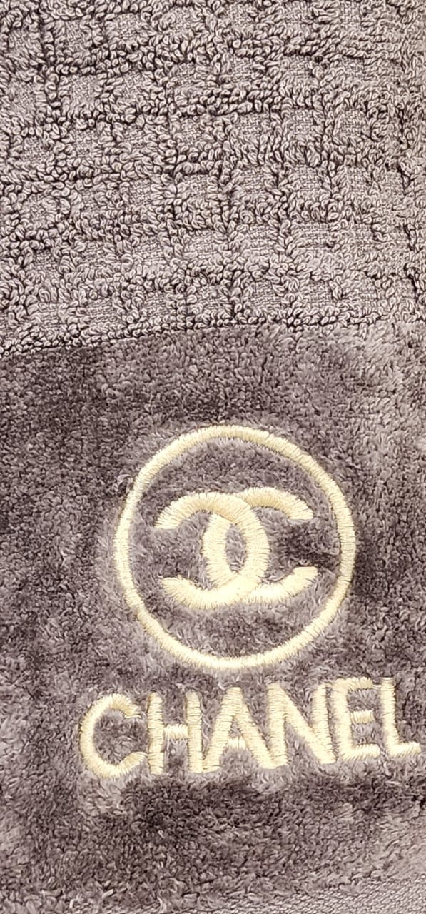 100% Organic Cotton 500 GSM Highly Absorbent Towels with Hanging Loop (Set of 4 )