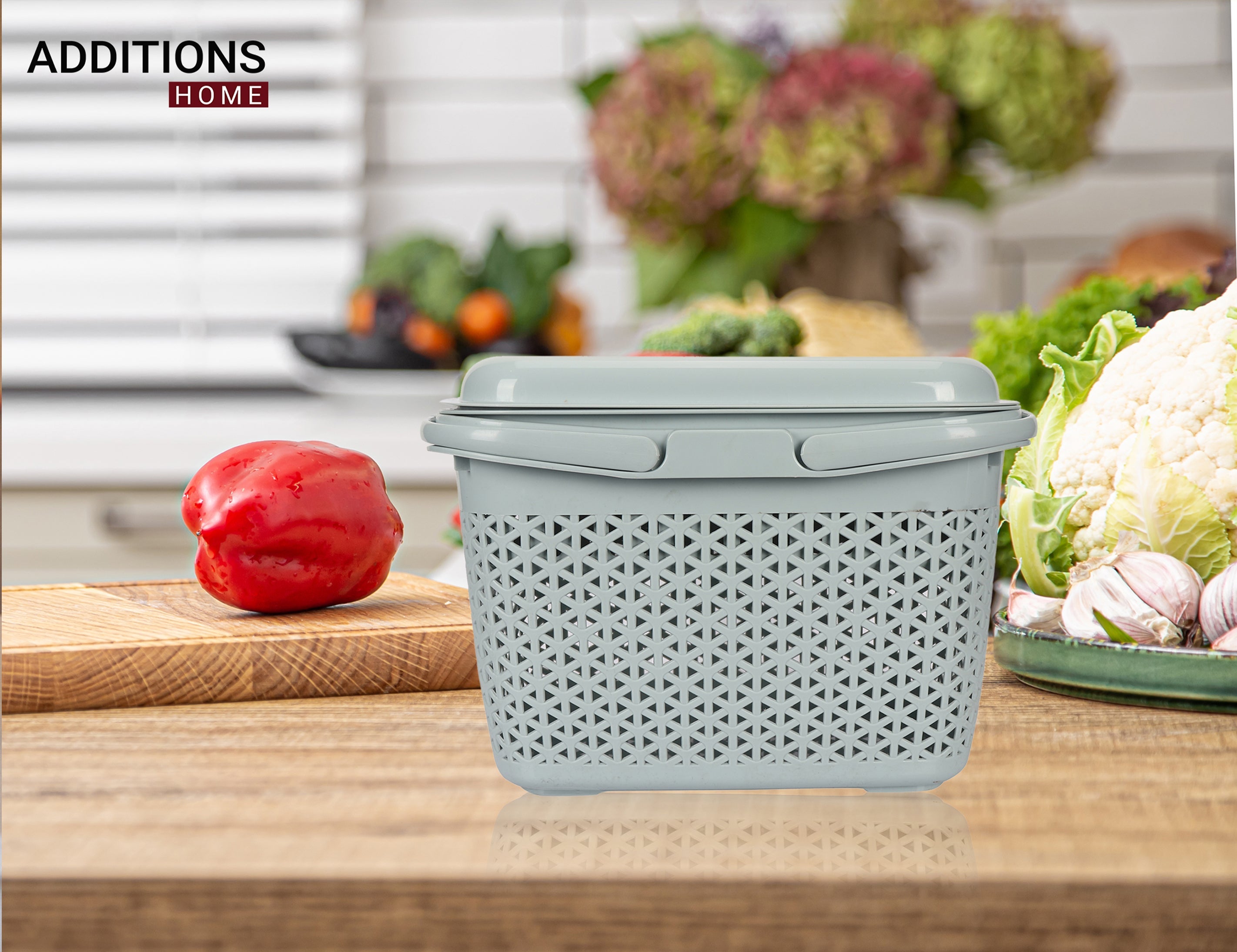 Plastic Lunch Basket with Lid & Fruit/Cutlery Tray for Office, Home and Picnic Use