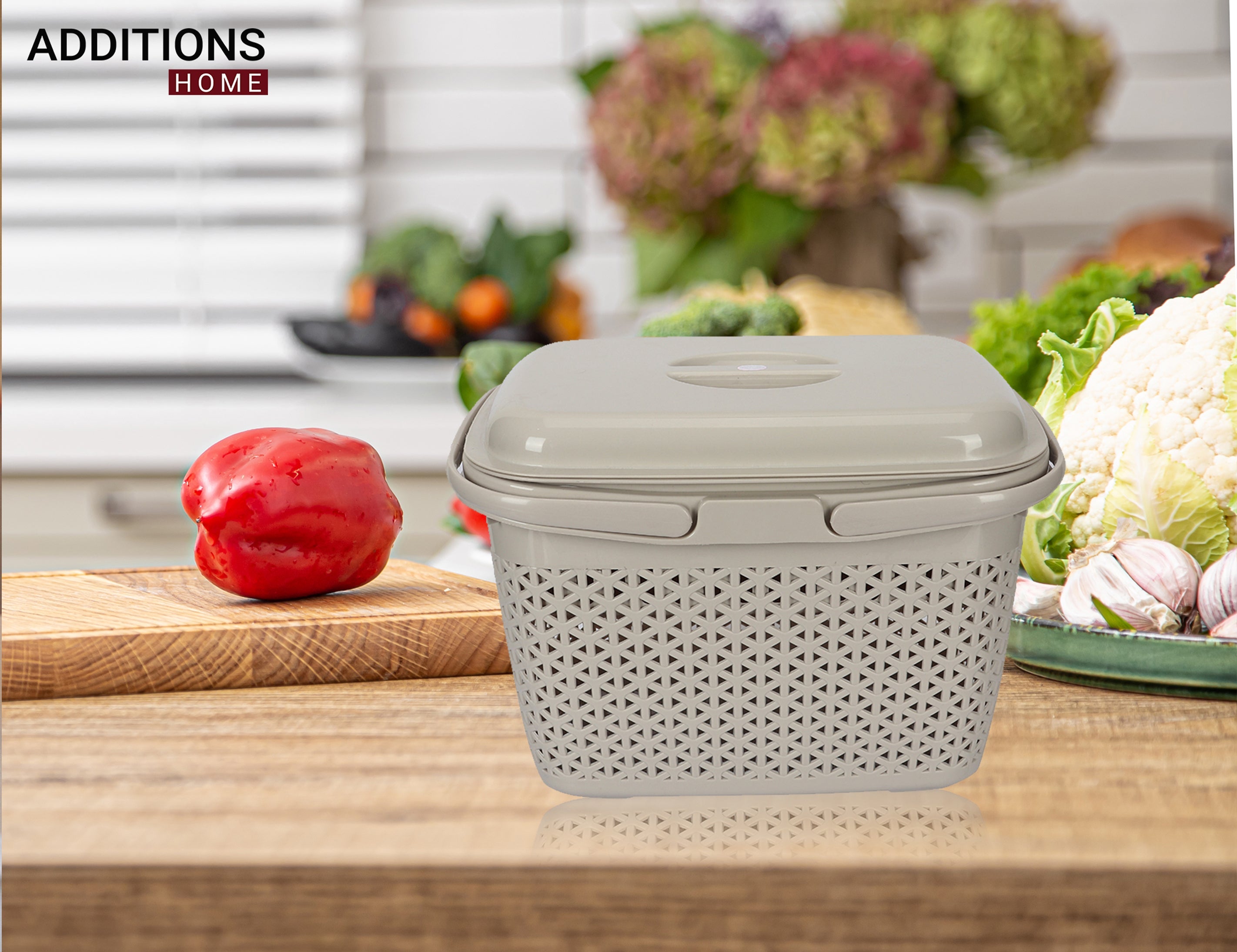 Plastic Lunch Basket with Lid & Fruit/Cutlery Tray for Office, Home and Picnic Use