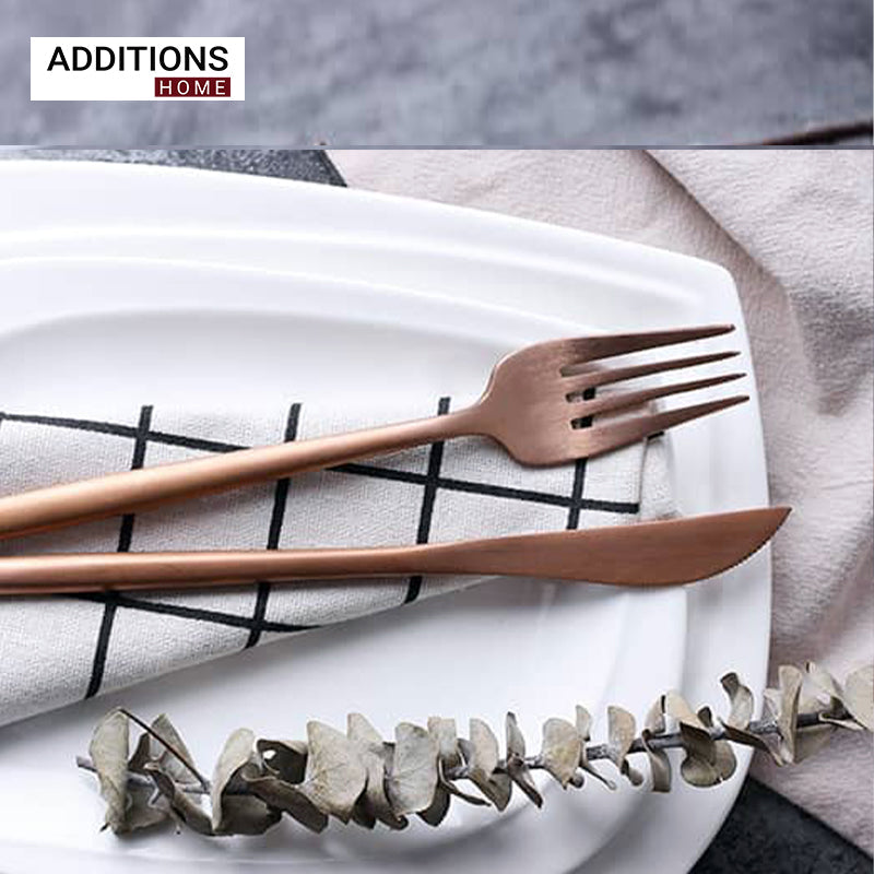 24pcs Luxury Chrome Plated Classic Cutlery Set Dinner Spoon Knives Fork Set Stainless Steel Tableware Dinner Set with Black Gift Box Rose Gold Pleated