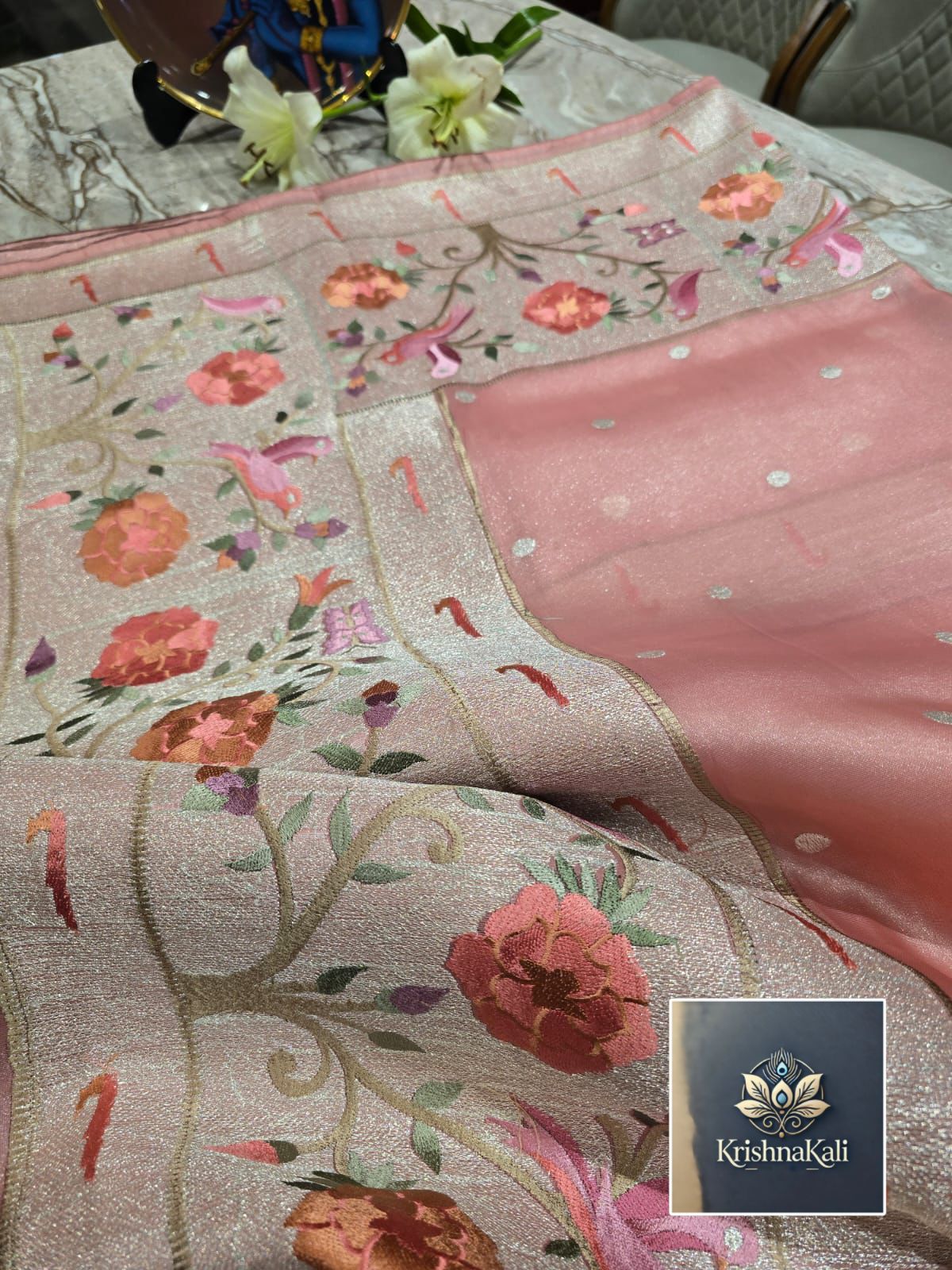 PURE ZARI TISSUE SAREE..WOVEN PALLU AND BORDER..ELEGANT FABRIC