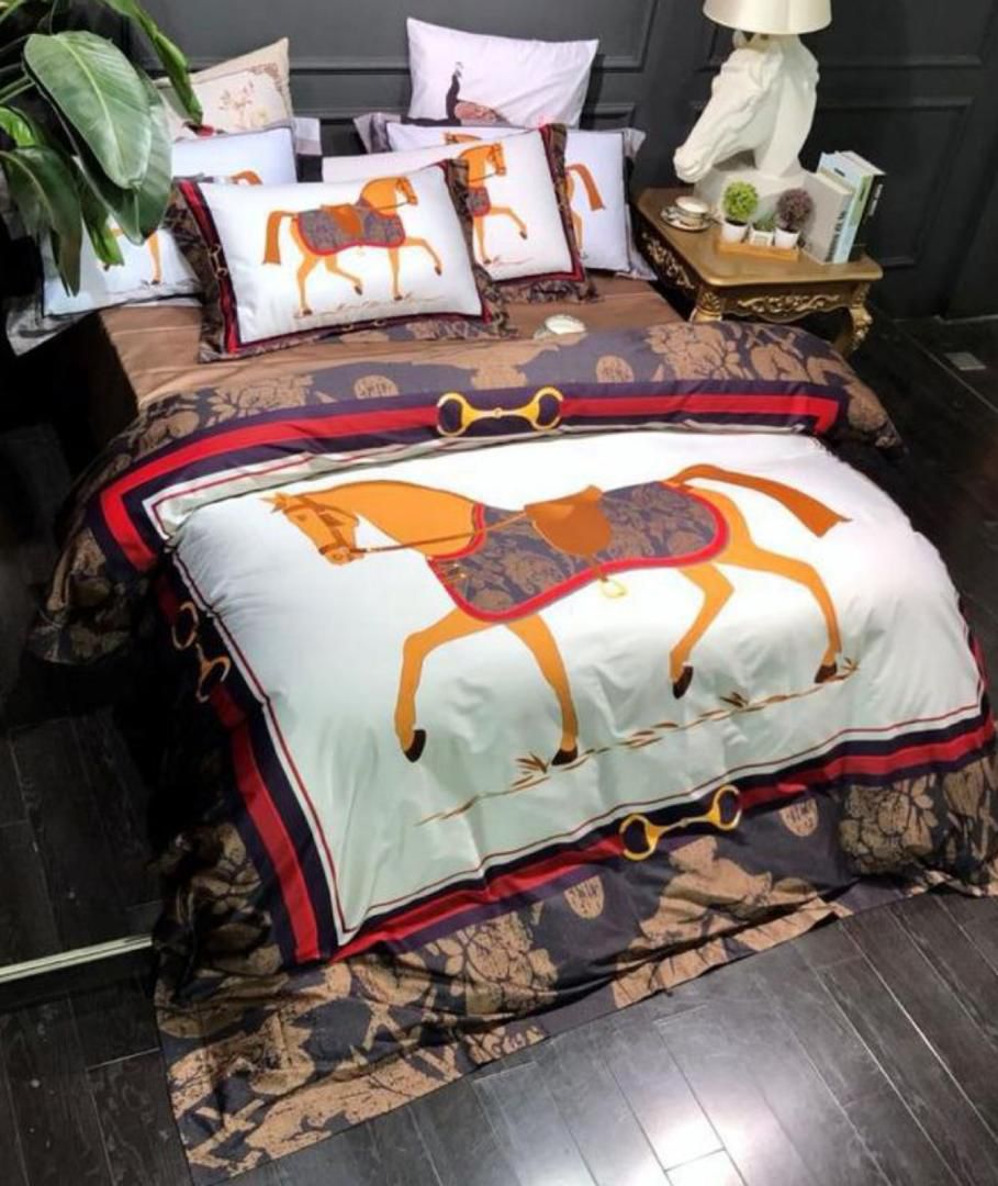 New 100% Comfortable 220 TC King Size Double Bedsheet Digital Print - 275 X 275 CM with 2 Pillow Covers - 3 Pcs Set