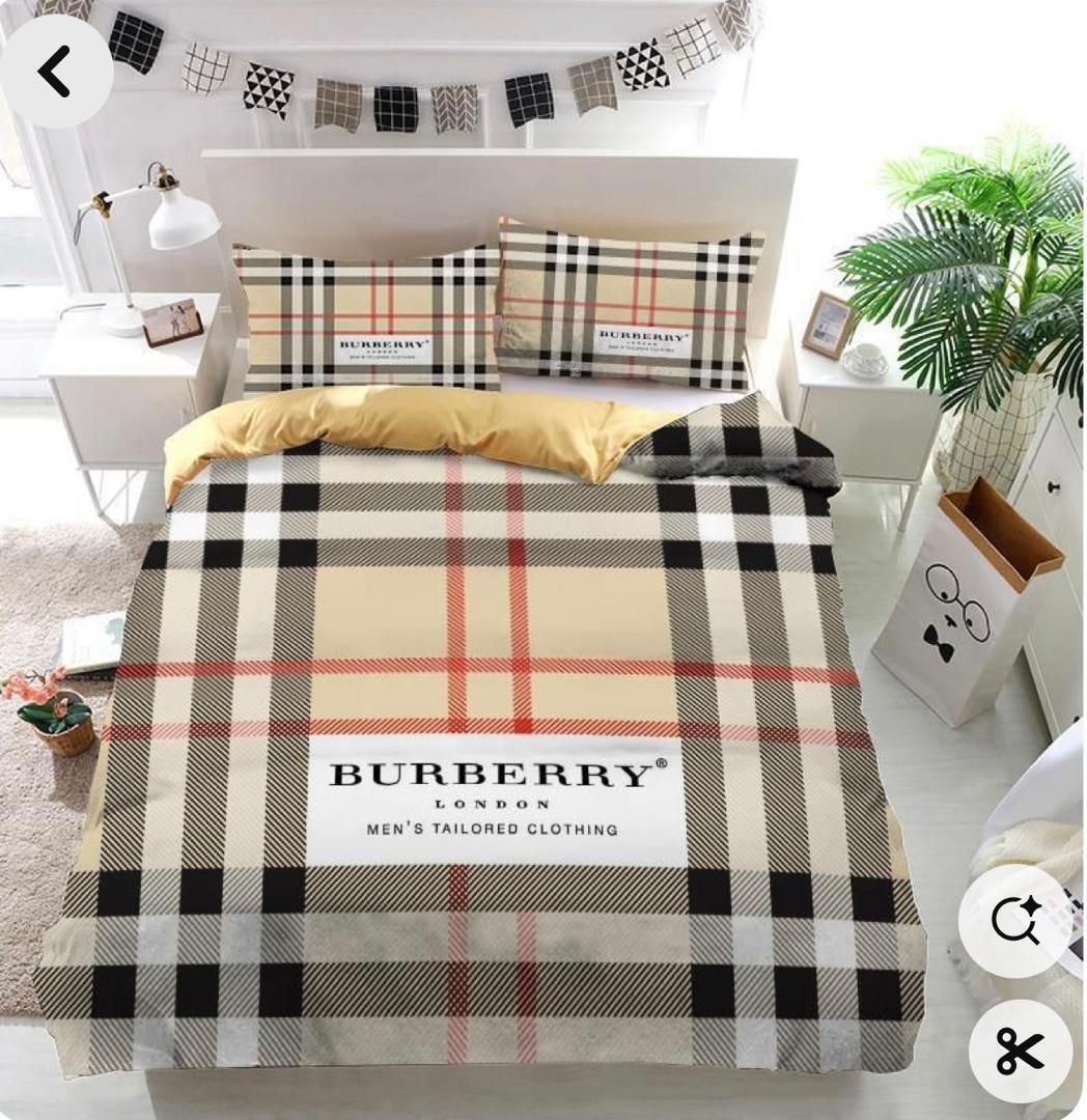 100% Comfortable 220 TC King Size Double Bedsheet Digital Print - 275 X 275 CM with 2 Pillow Covers - 3 Pcs Set