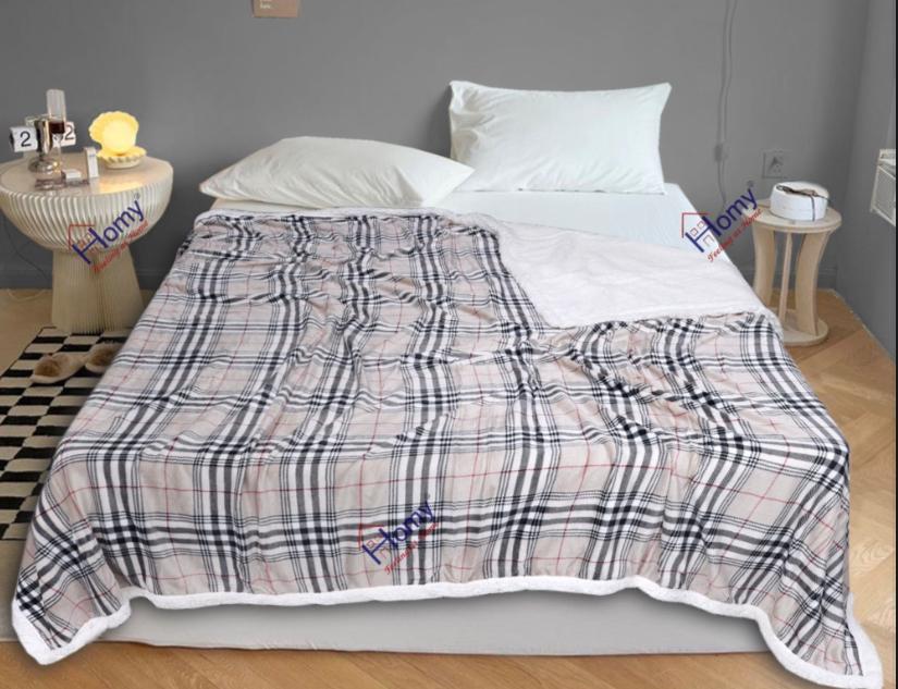 Printed  Winter Mink Warm Blanket with Sherpa Back Double Bed 220 x 240 Cms