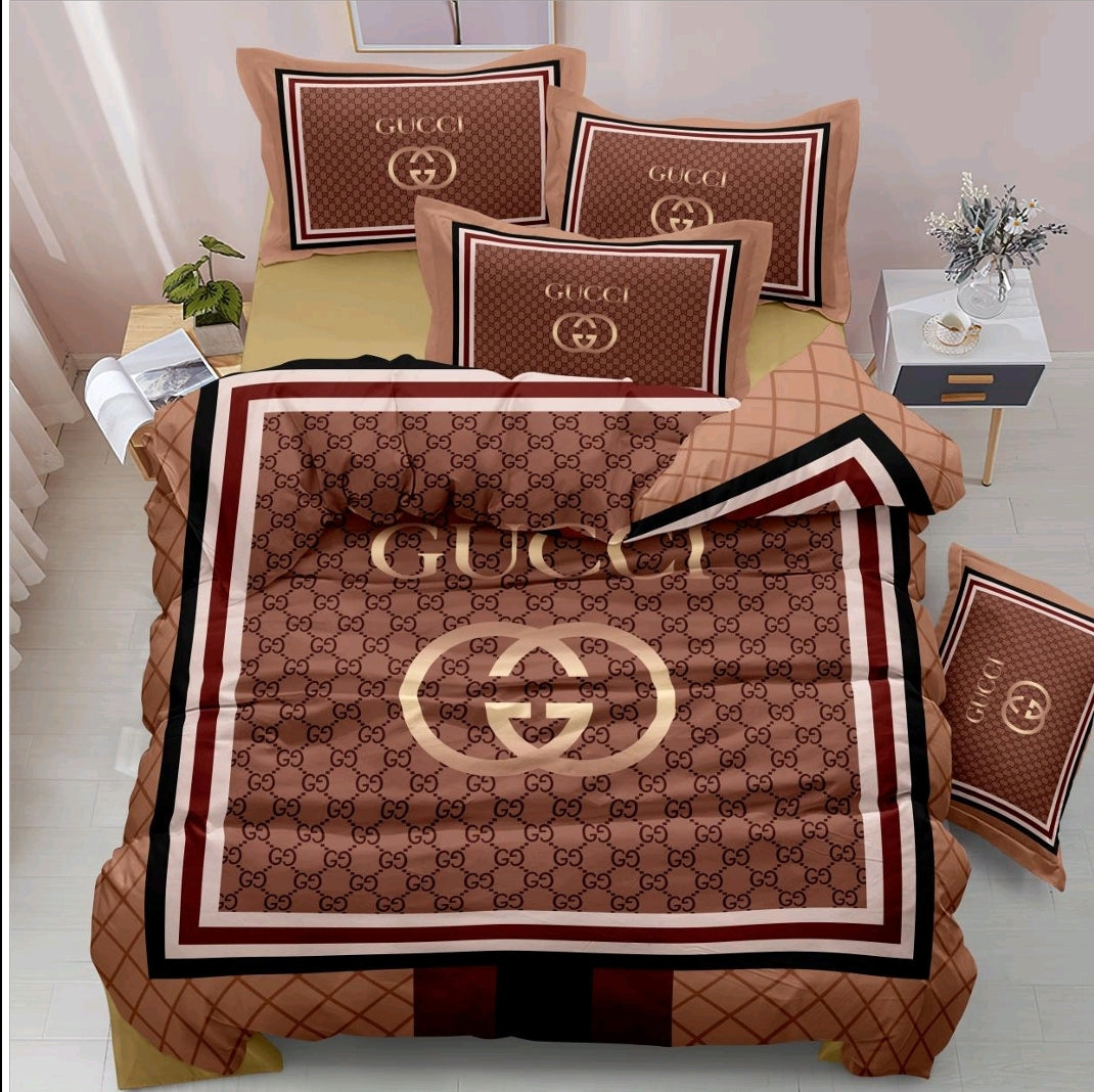 Winter Quilt with Matching Velveteen Bedsheet and 2 Pillow Covers