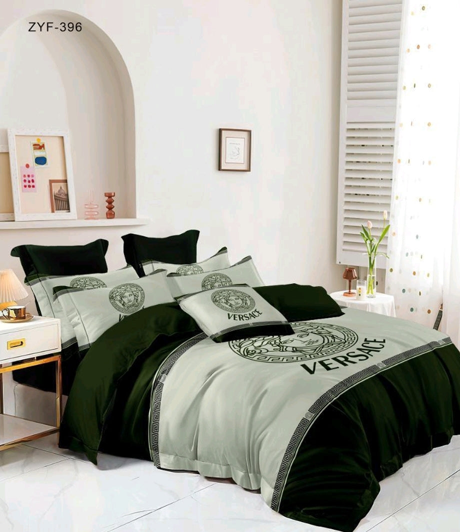 New 4 PCS Comforter With Matching King Size Double Bedsheet  - 275 X 275 CM with 2 Pillow Covers
