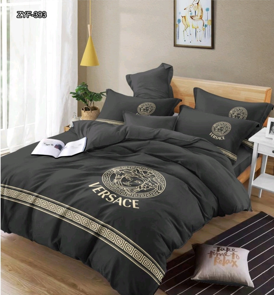 New 4 PCS Comforter With Matching King Size Double Bedsheet  - 275 X 275 CM with 2 Pillow Covers