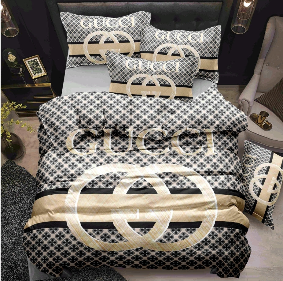 New 100% Comfortable 220 TC King Size Double Bedsheet Digital Print - 275 X 275 CM with 2 Pillow Covers - 3 Pcs Set